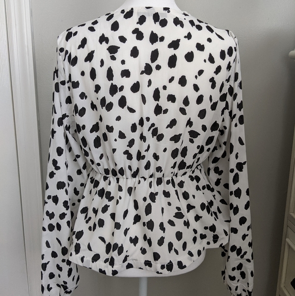 Dalmatian print tie front peplum top - Picture 5 of 8